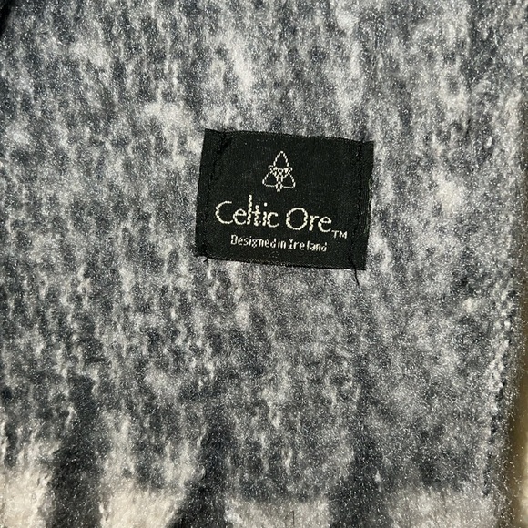 Celtic Ore designed in Ireland Cozy soft Gray Fringe Scarf - Picture 3 of 3